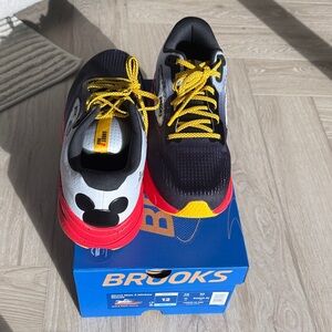 Brooks Running x Disney Ghost Max 2 Mickey Mouse Men’s Sneakers